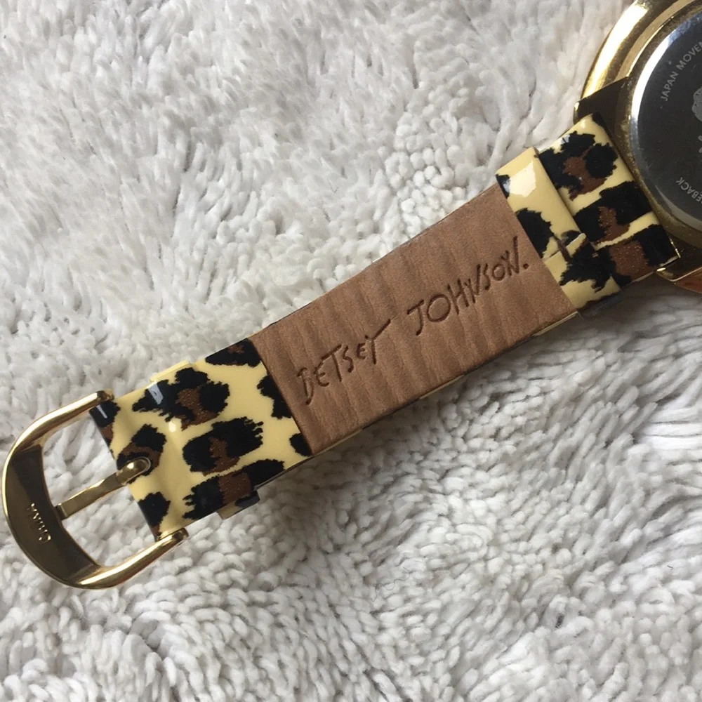 🐆Betsey Johnson EUC Large Floating Numbers Watch Animal Print🐆